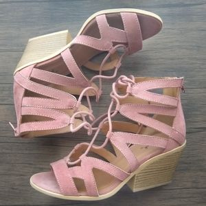 Mauve Lace up Block Heels